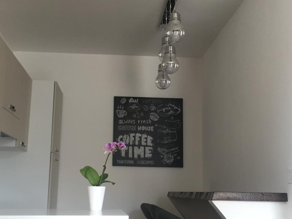 Toledo Boutique Studio Apartments Naples Luaran gambar
