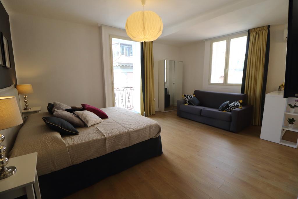Toledo Boutique Studio Apartments Naples Luaran gambar