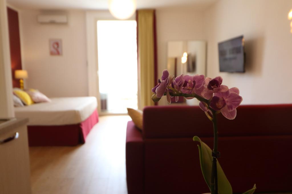 Toledo Boutique Studio Apartments Naples Luaran gambar